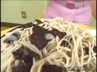 変態の 妻 から 日本 愛し 食べ物 服装 ととも​​に 精液